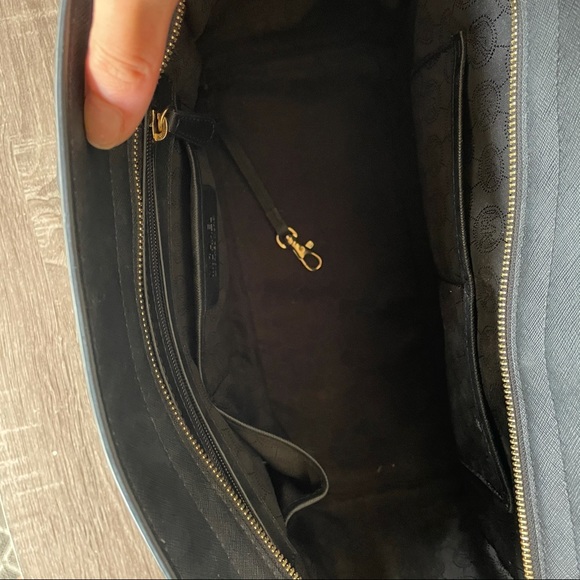 Michael Kors Tote Bag - Picture 8 of 8